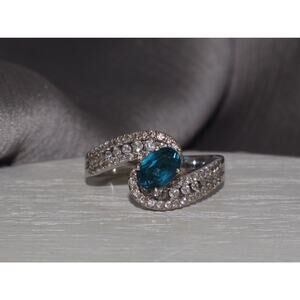 14k White Gold Blue Topaz & Diamond Ring 5.4G / Sz 7